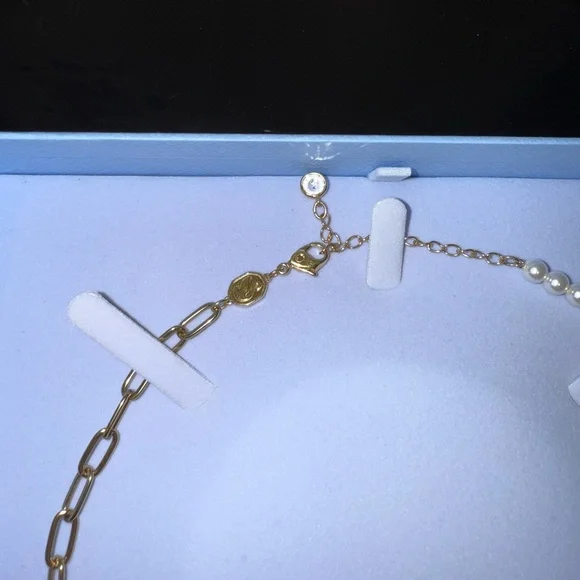 Swarovski Gold and Pearl Teddy Bear Pendant Necklace - Picture 4 of 4